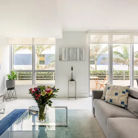 Beachfront Bentley Hotel One Bedroom Suite With Balcony And Beach Access